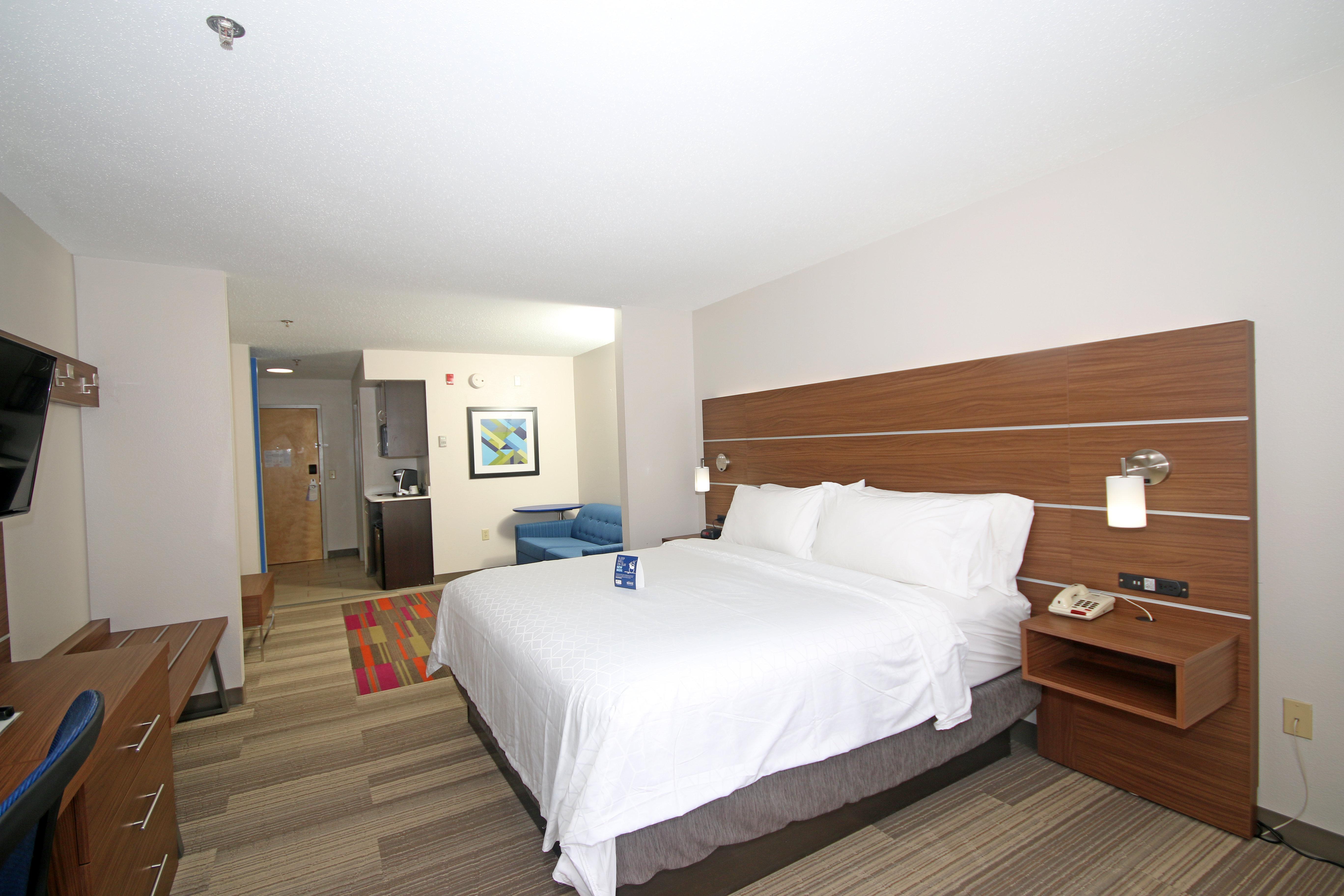 Holiday Inn Express Hotel & Suites Greensboro-East By Ihg Zewnętrze zdjęcie