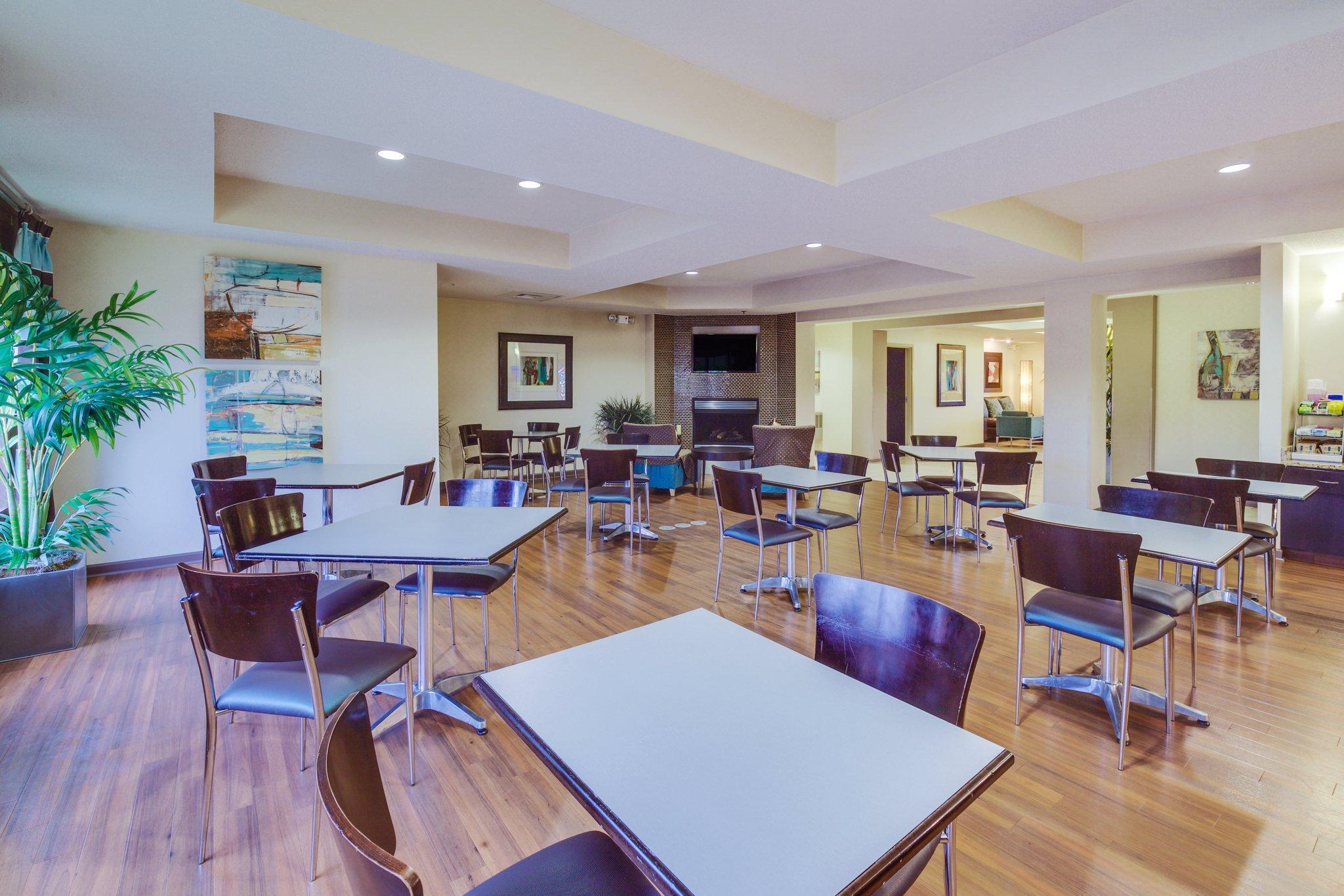 Holiday Inn Express Hotel & Suites Greensboro-East By Ihg Zewnętrze zdjęcie