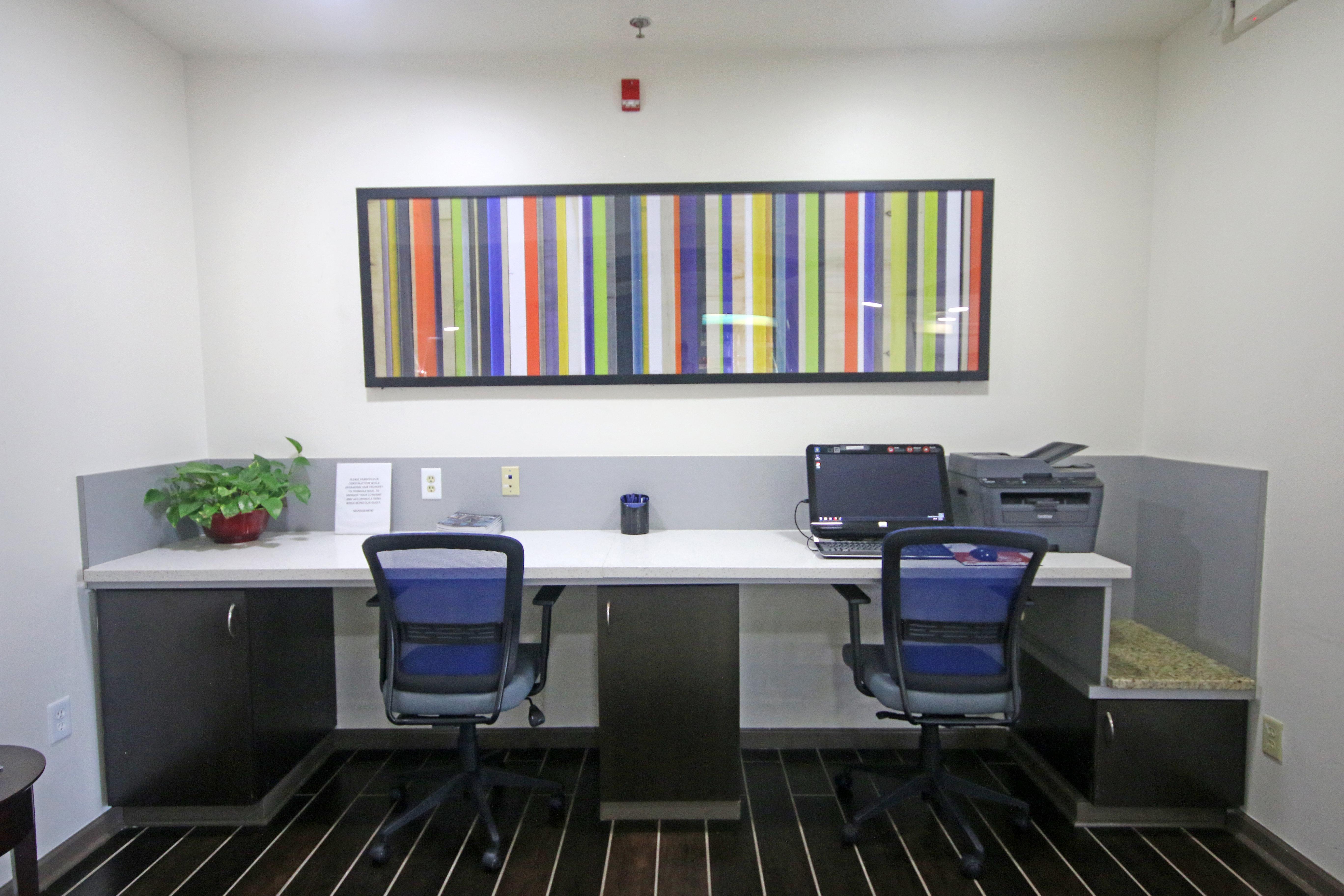 Holiday Inn Express Hotel & Suites Greensboro-East By Ihg Zewnętrze zdjęcie