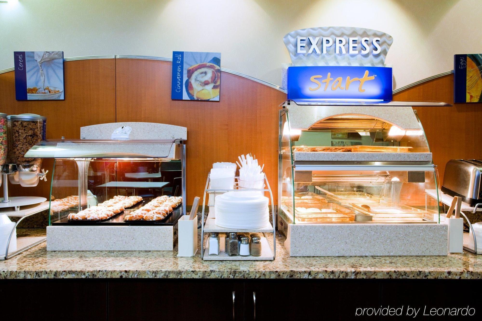 Holiday Inn Express Hotel & Suites Greensboro-East By Ihg Zewnętrze zdjęcie