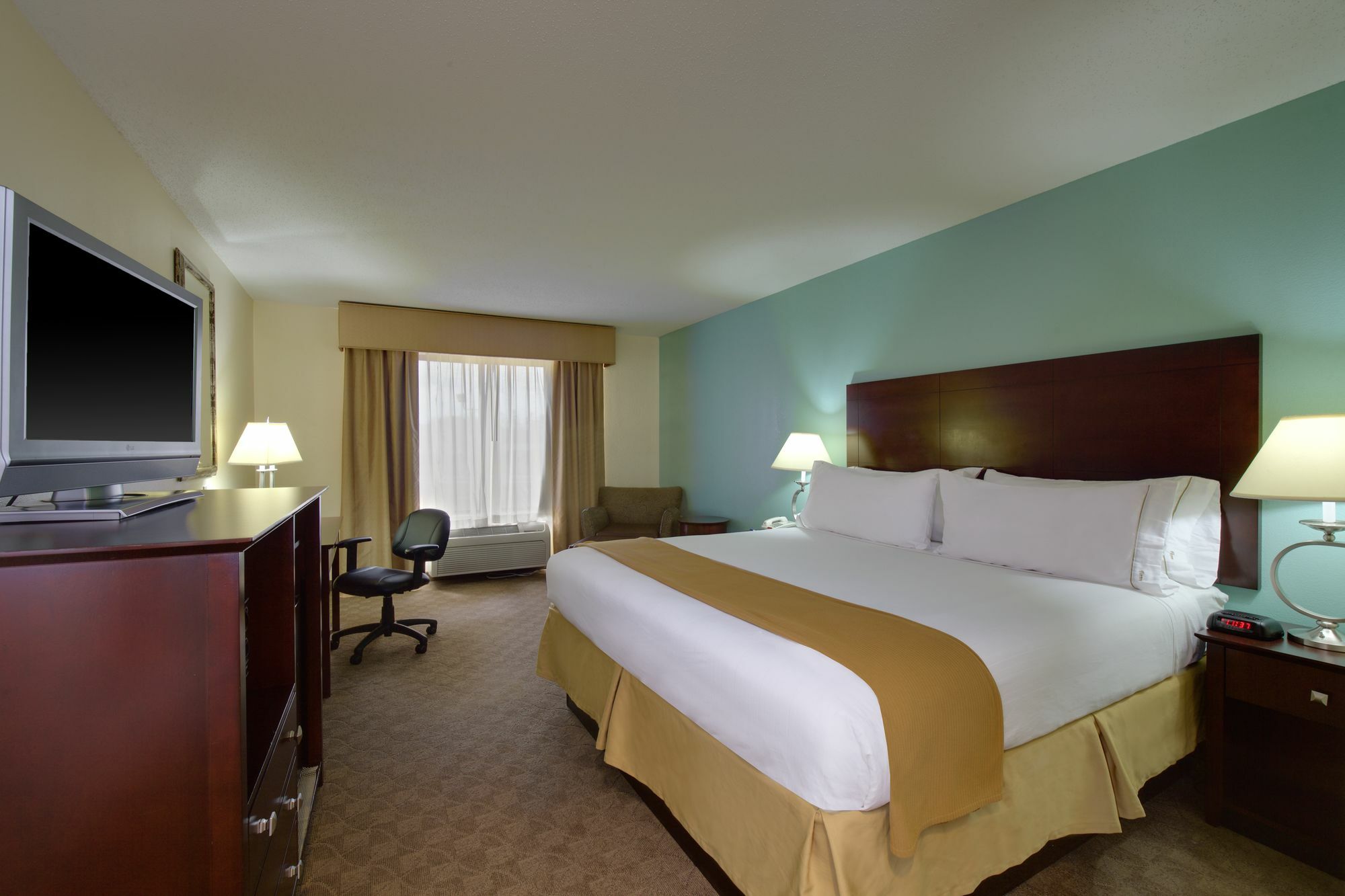 Holiday Inn Express Hotel & Suites Greensboro-East By Ihg Zewnętrze zdjęcie
